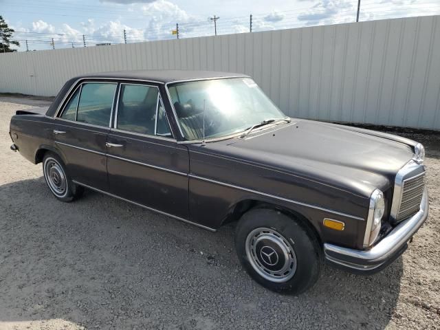 1971 Mercedes-Benz 250