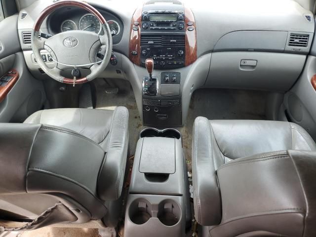 2005 Toyota Sienna XLE