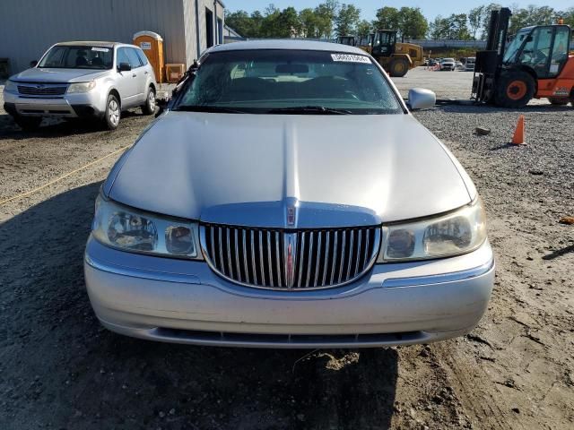 2000 Lincoln Town Car Executive