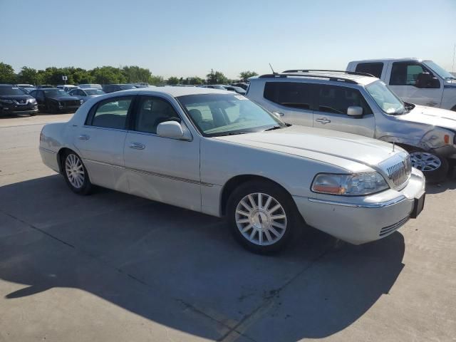 2003 Lincoln Town Car Signature