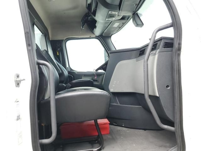 2019 Freightliner Cascadia 126