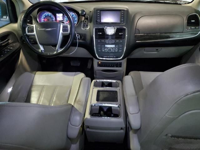 2012 Chrysler Town & Country Touring L