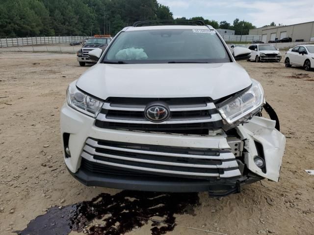 2018 Toyota Highlander SE