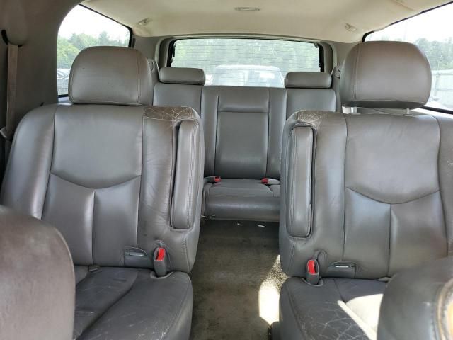 2004 Chevrolet Suburban C1500