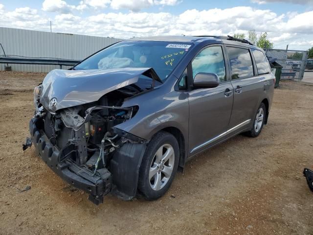 2017 Toyota Sienna LE