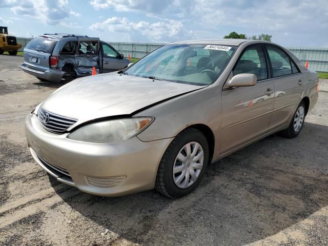 2005 Toyota Camry LE