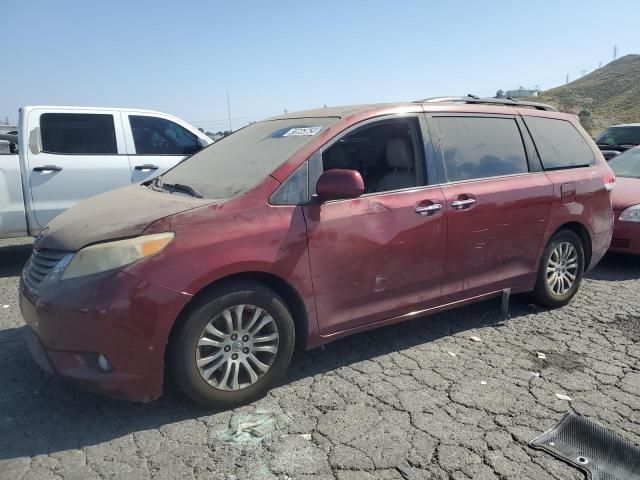 2013 Toyota Sienna XLE