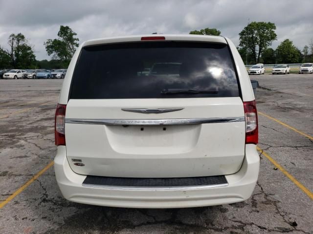 2013 Chrysler Town & Country Touring