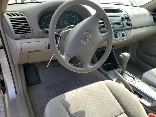 2004 Toyota Camry LE