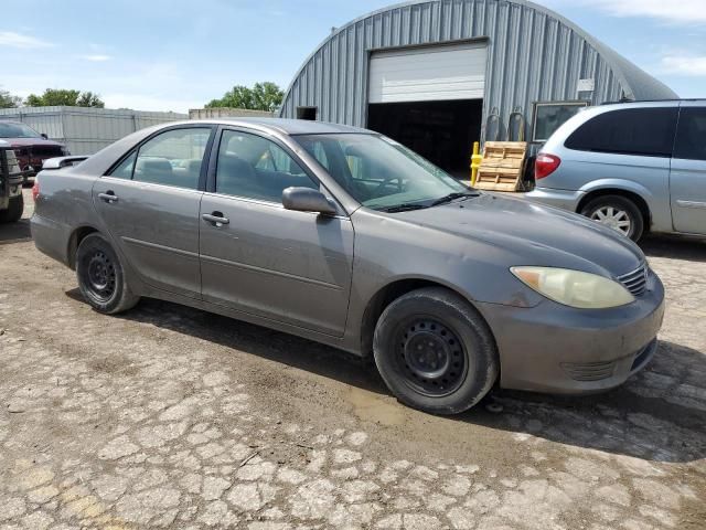 2005 Toyota Camry LE