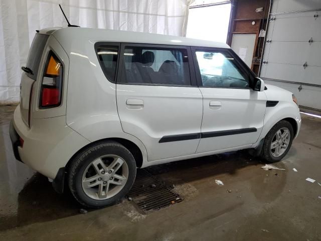 2010 KIA Soul +