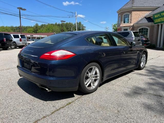 2011 Porsche Panamera 2