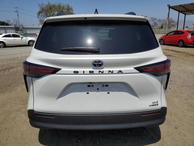 2022 Toyota Sienna XLE