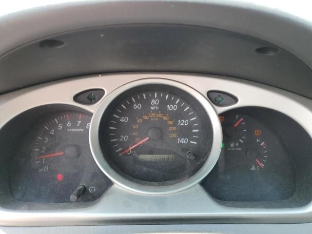 2004 Toyota Highlander Base