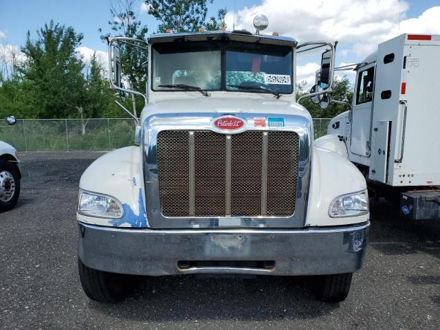 2013 Peterbilt 337