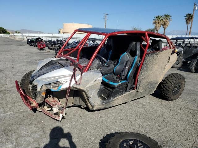 2016 Can-Am Maverick Max 1000R Turbo