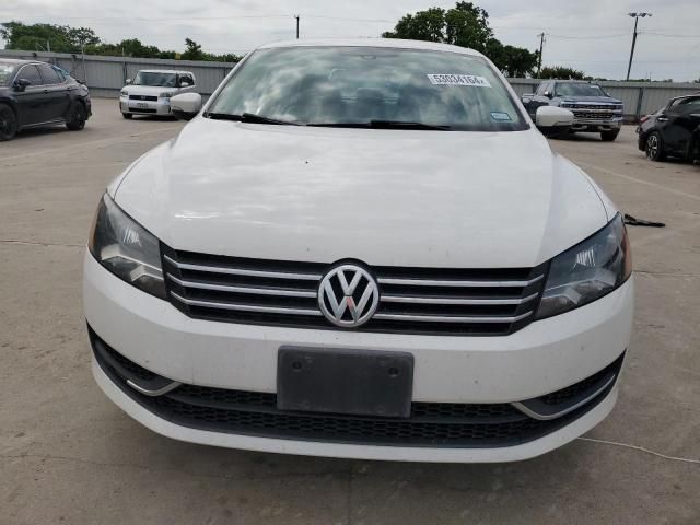 2014 Volkswagen Passat SE