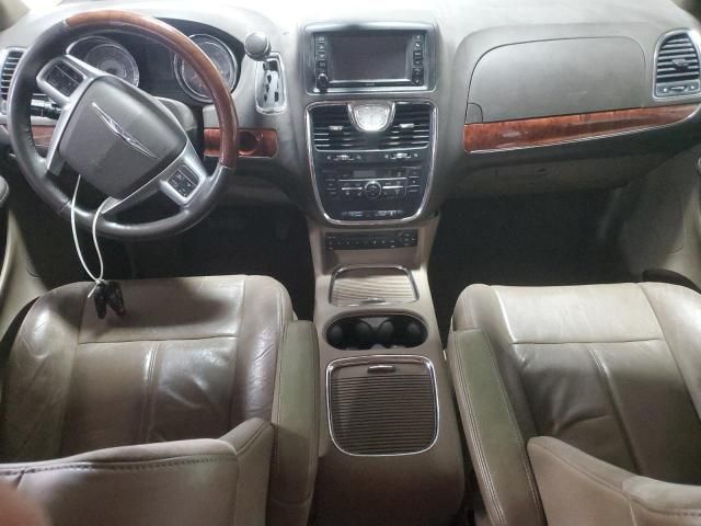 2012 Chrysler Town & Country Limited