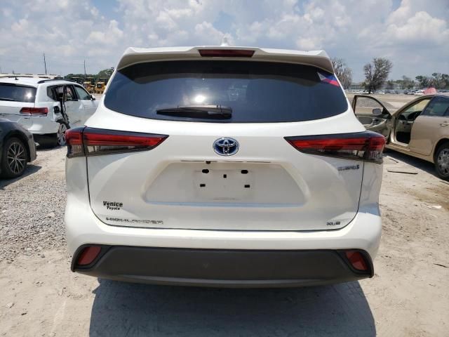 2021 Toyota Highlander Hybrid XLE