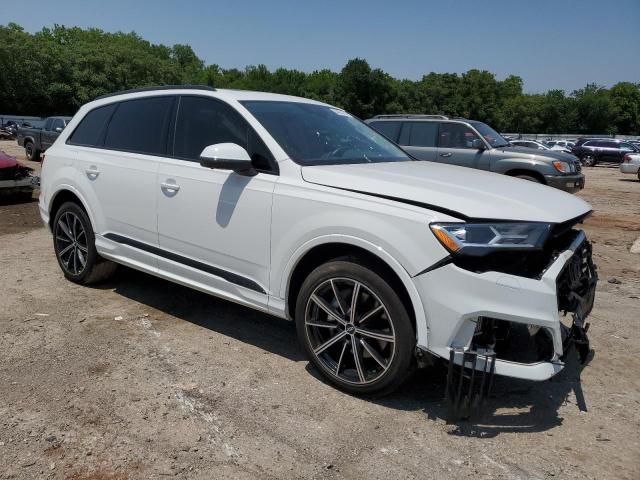 2020 Audi Q7 Premium Plus