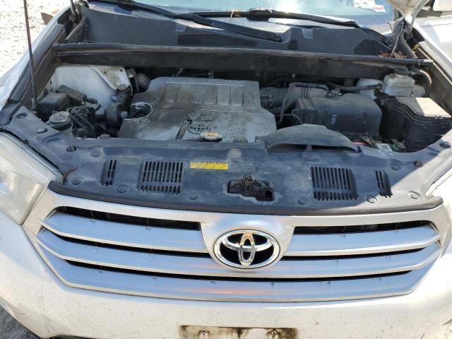 2013 Toyota Highlander Base