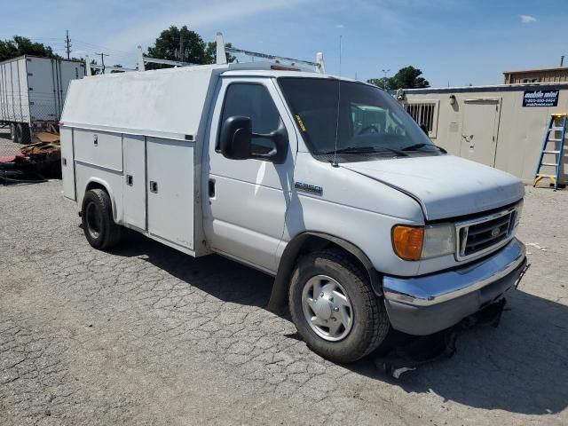 2007 Ford Econoline E350 Super Duty Cutaway Van