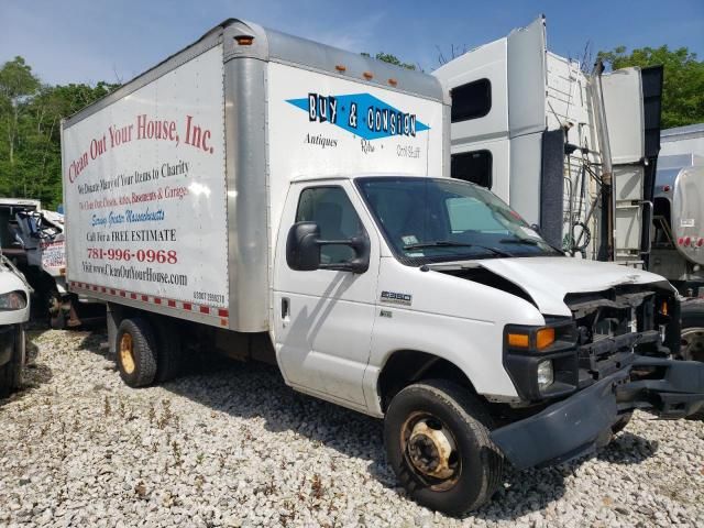 2016 Ford Econoline E350 Super Duty Cutaway Van