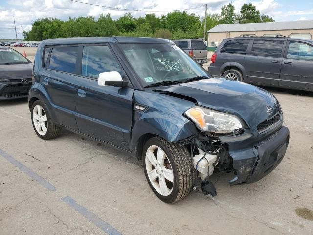 2010 KIA Soul +