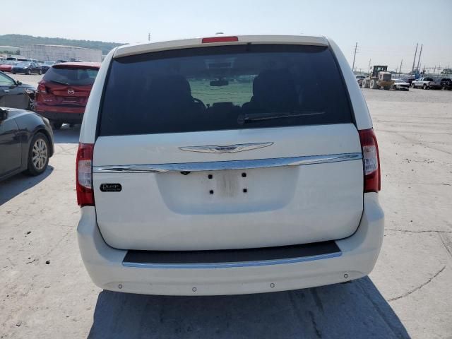 2012 Chrysler Town & Country Touring L