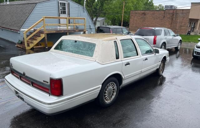 1996 Lincoln Town Car Signature