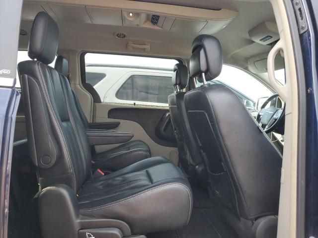 2013 Chrysler Town & Country Touring L