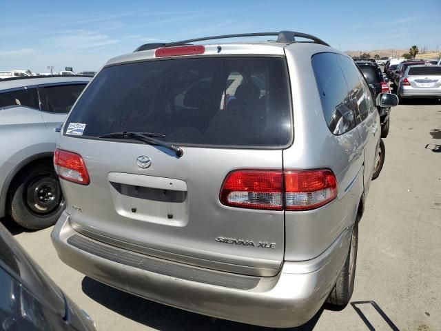 2002 Toyota Sienna LE