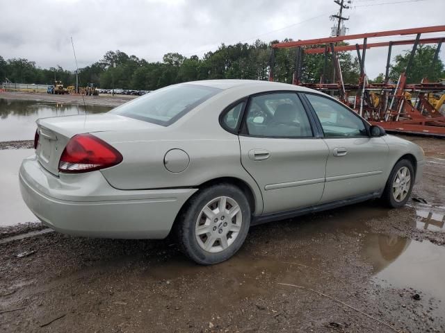 2005 Ford Taurus SE