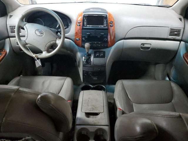 2010 Toyota Sienna XLE