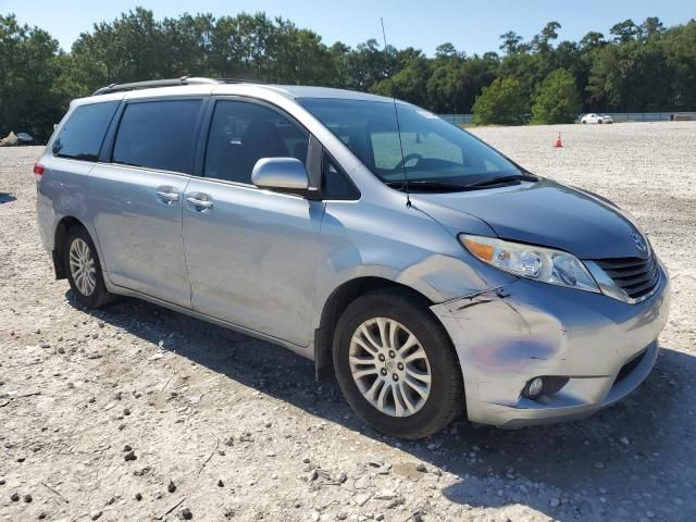 2012 Toyota Sienna XLE