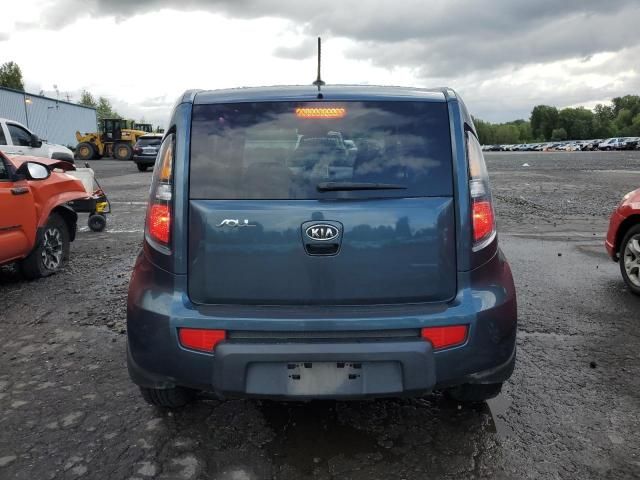 2011 KIA Soul +