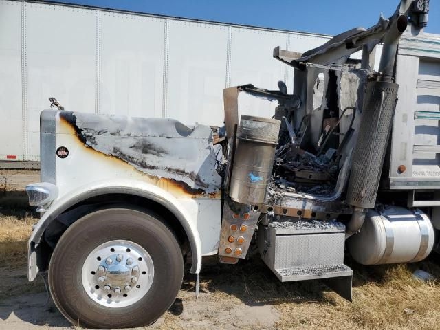 2000 Peterbilt 379