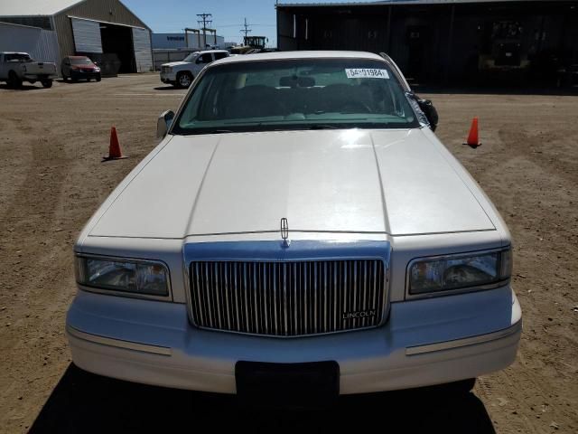 1997 Lincoln Town Car Signature