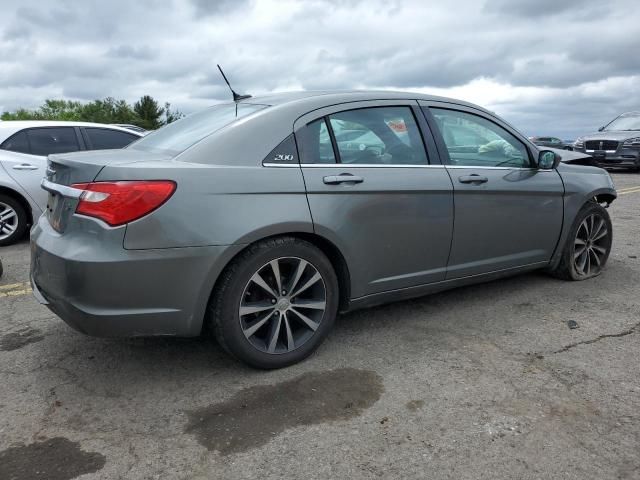 2013 Chrysler 200 Touring