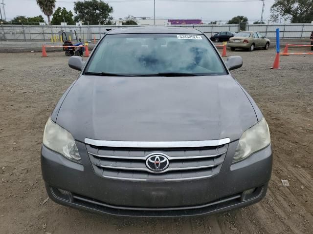 2005 Toyota Avalon XL