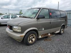 Salvage cars for sale from Copart Ottawa, ON: 2000 GMC Safari XT