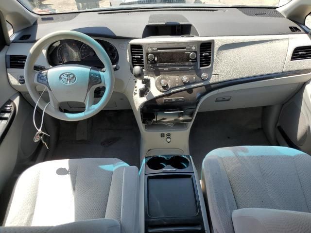 2011 Toyota Sienna LE