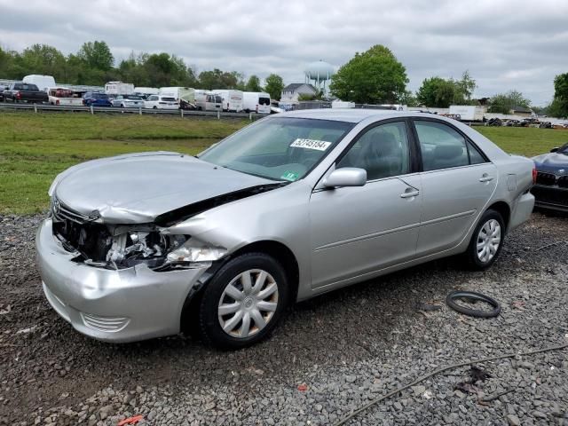 2005 Toyota Camry LE