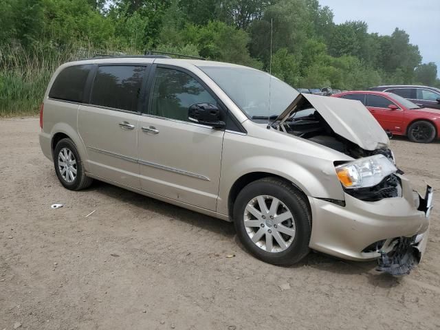 2012 Chrysler Town & Country Touring L