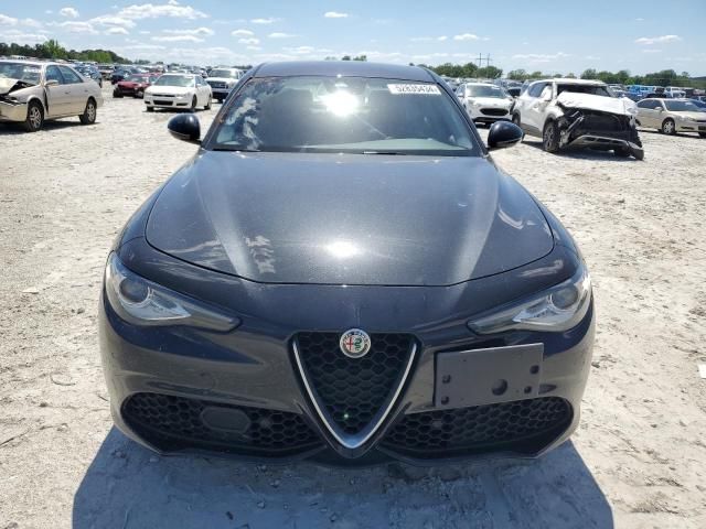 2017 Alfa Romeo Giulia TI Q4