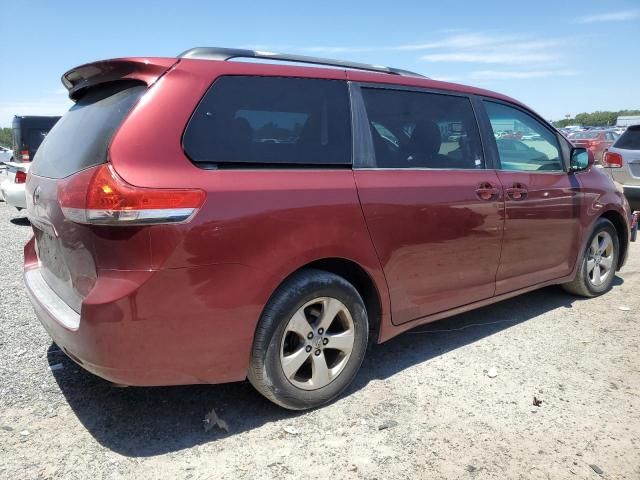 2011 Toyota Sienna LE