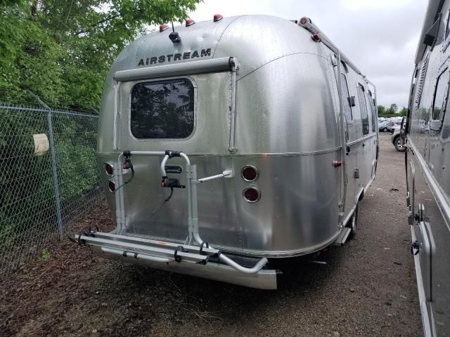 2021 Airstream Caravel