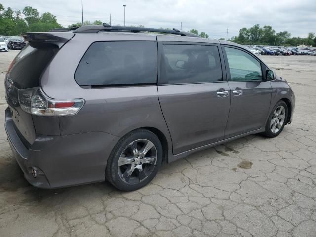 2013 Toyota Sienna Sport