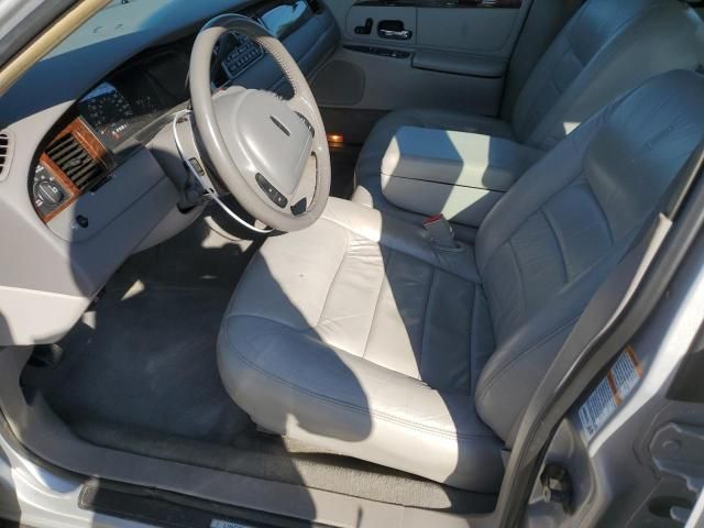 2000 Lincoln Town Car Executive