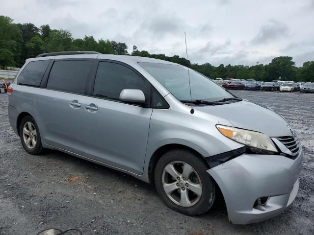 2013 Toyota Sienna LE